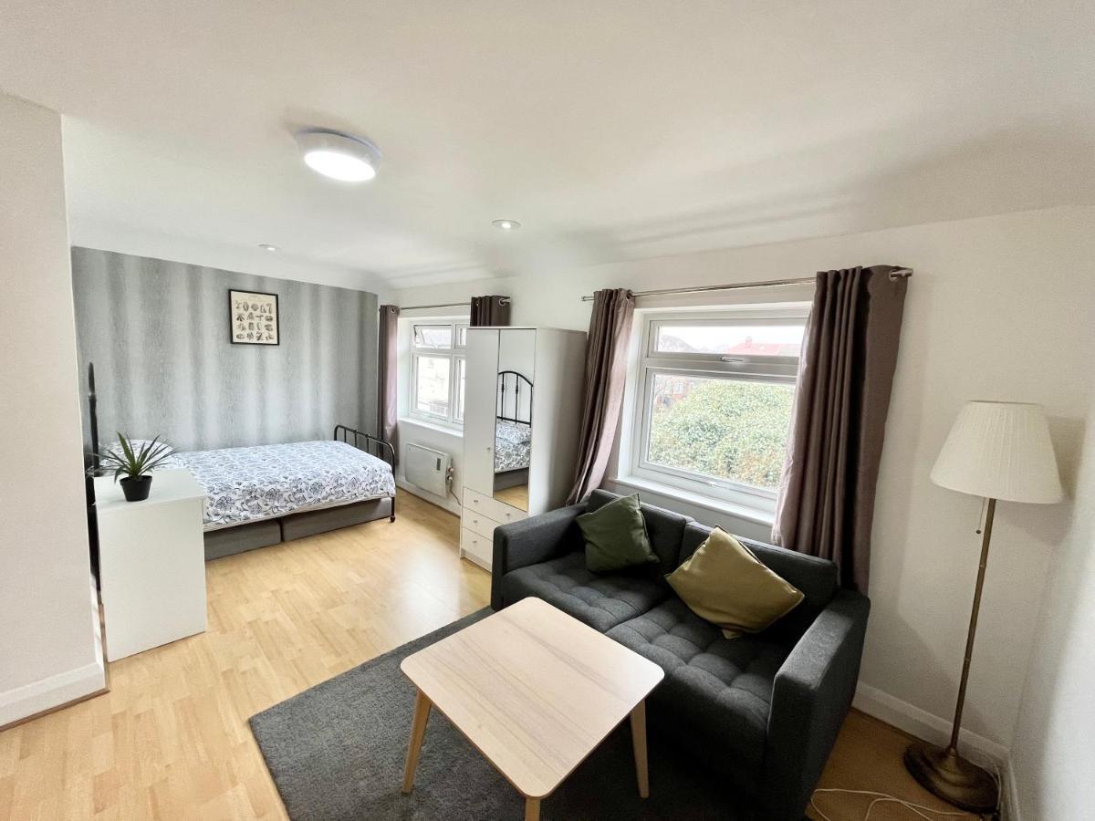 Ferienwohnung No2326 Tree-Hole Northolt  Exterior foto